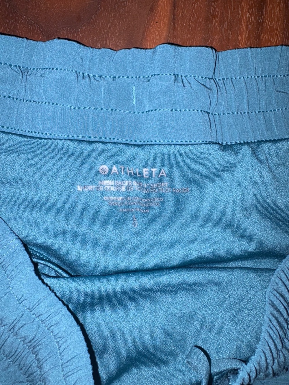 Athleta Mesh Racer Run Mid Rise 4" Short - Picture 3 of 4
